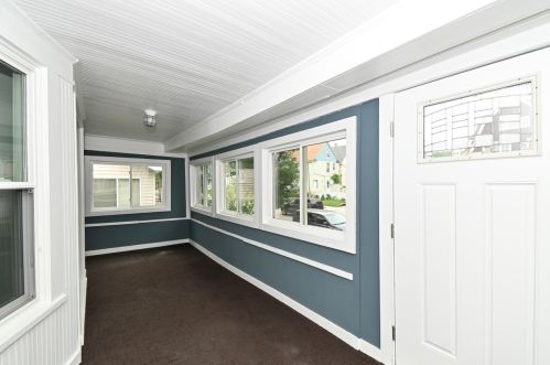 1118 24th St, Milwaukee, WI 53204-1915