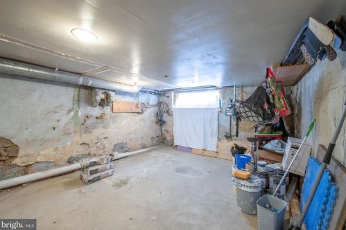 2524 Alder St, Philadelphia PA 19133-1628 exterior