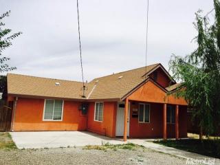 351 Bernell Ave, Turlock CA  95380-5805 exterior