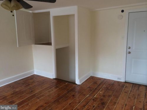 802 2nd St, Philadelphia PA 19122-3324 exterior