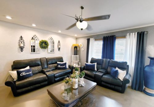 7824 Verona Ct, Milwaukee WI  53219-3860 exterior