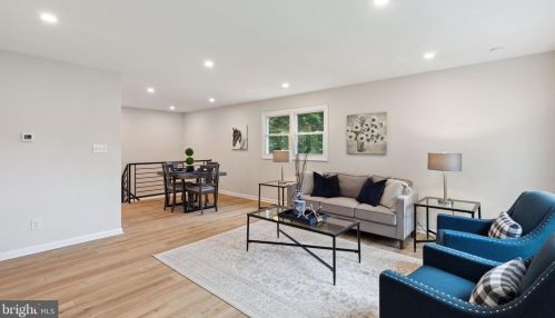 3719 John Dr, Chester, PA 19015-2104