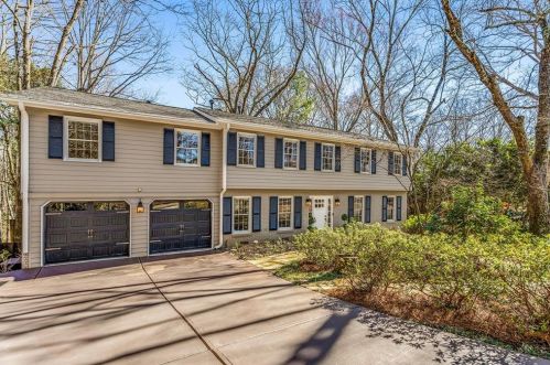 1129 Mason Wood Dr, Atlanta GA 30329-3803 exterior