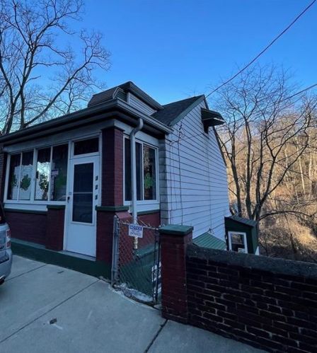 3237 Josephine St, Pittsburgh, PA 15203-2601