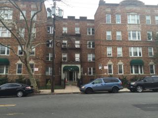 148 Chancellor Ave, Newark NJ  07112-1949 exterior