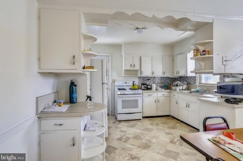 8120 Roanoke Ave, Silver Spring MD 20912-6278 exterior