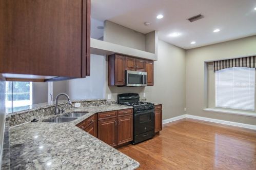 8028 Hampton Lake Dr, Tampa FL  33647-3558 exterior