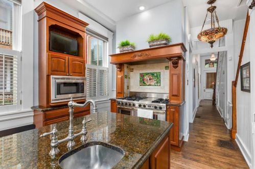 1424 Mississippi Ave, Saint Louis MO 63104-2533 exterior