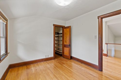 2044 59, Milwaukee WI 53210-1505 exterior