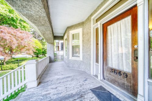 3649 Keeler Ave, Chicago IL 60641-3041 exterior