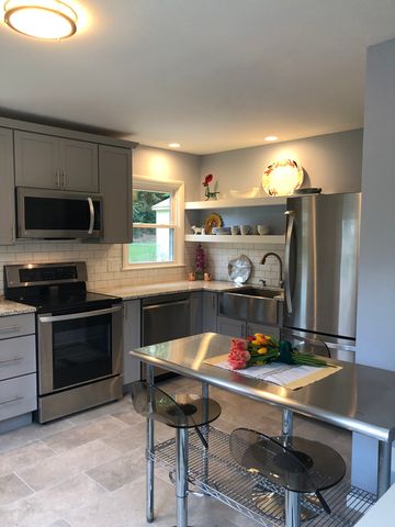 336 Lowry Ln, Lexington, KY 40503-2617