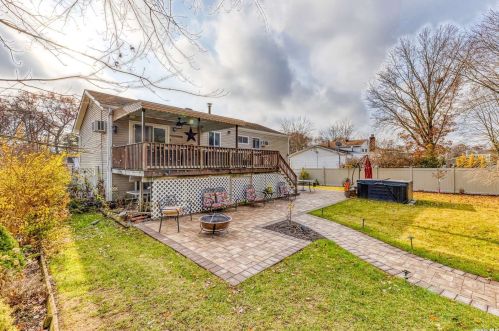 8 Linda Ln, Babylon NY exterior