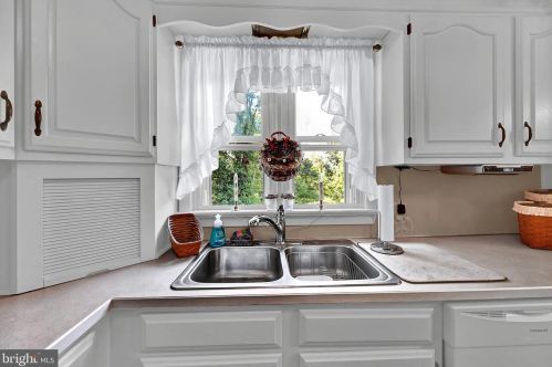 1000 Littlestown Rd, Littlestown PA 17340-9442 exterior