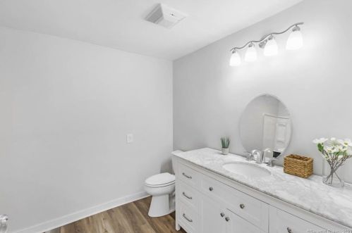 37 Commerce Ave, Killingly CT 06239-2804 exterior