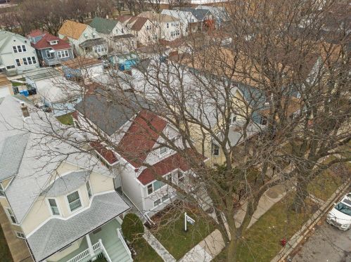 2230 Kenneth Ave, Chicago IL 60652-3531 exterior