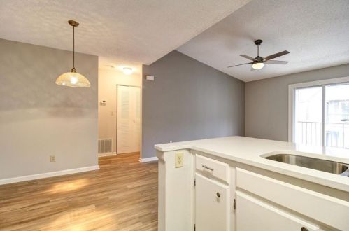 629 Granville Ct, Atlanta GA 30328-3445 exterior