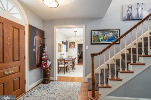 1906 Belle Haven Rd, Alexandria VA  22307-1111 exterior