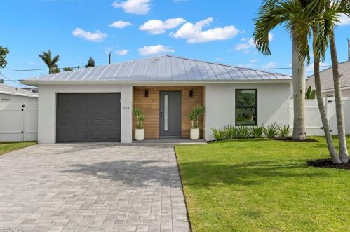 673 97 Ave, Naples FL 34108-2280 exterior