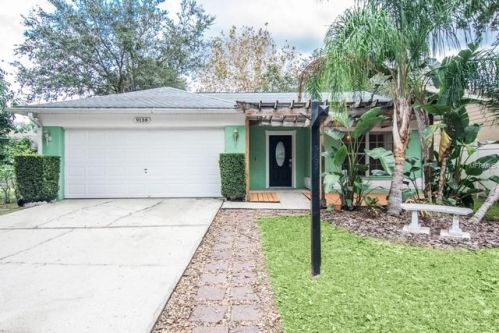 9138 Camino Villa Blvd, Tampa FL  33635-1066 exterior