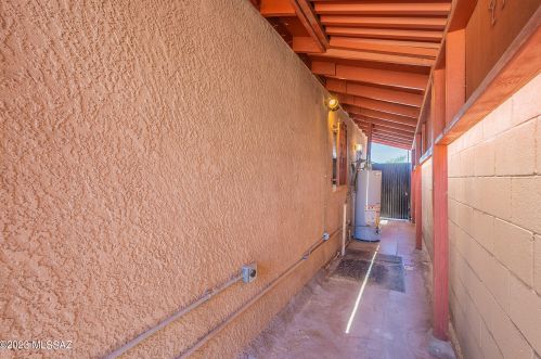 2419 23 St, Tucson AZ 85711-4916 exterior
