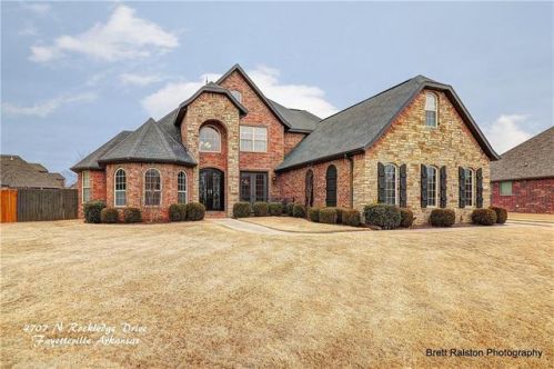 4707 Rockledge Dr, Springdale AR  72764-9125 exterior