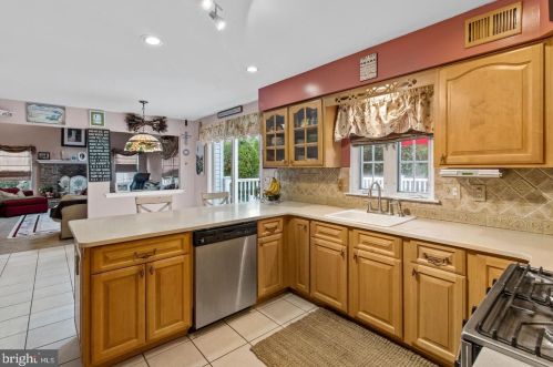 35 Alessio Ter, Trenton NJ 08620-9772 exterior