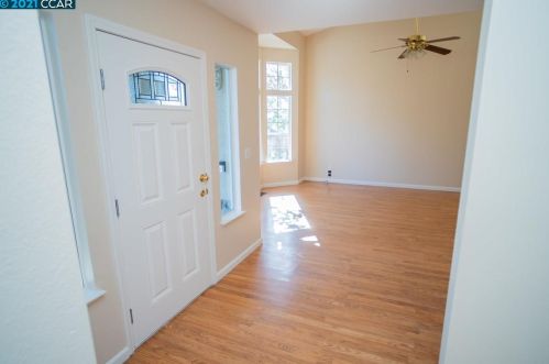 368 Highland Ct, Concord, CA 94520-1135