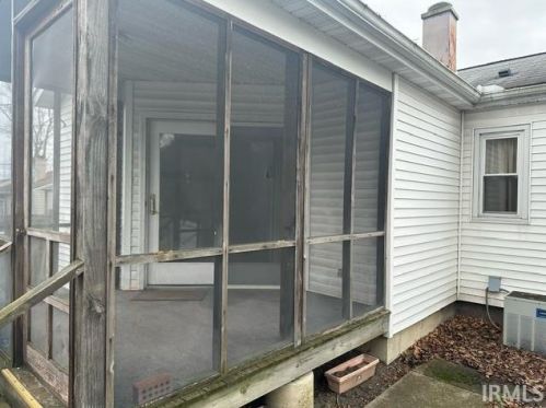 1005 Geyer Ave, Mishawaka IN 46544-4335 exterior