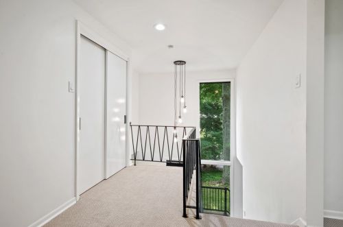 2302 Marbury Rd, Pittsburgh PA  15221-3670 exterior