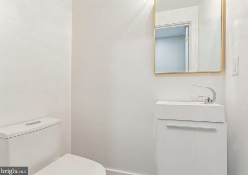 1840 Leithgow St, Philadelphia PA 19123-1430 exterior