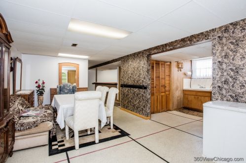 5515 Kildare Ave, Chicago IL 60629-5733 exterior