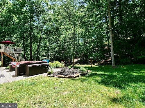 12 Michele Dr, Media PA 19063-1029 exterior