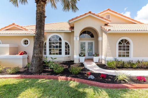 1902 Leafy Rd, Fort Pierce, FL 34953-1357