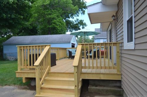 13 Holbrook St, Milford CT 06460-5133 exterior