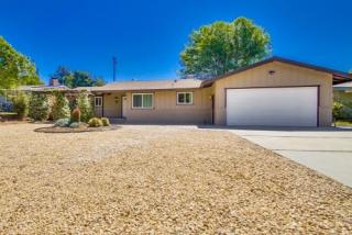 727 Darla Ln, Fallbrook, CA 92028-1505