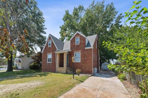 9313 Althea Ave, Saint Louis, MO 63123-4420