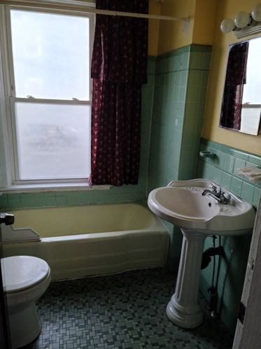 33 Clifton St, Worcester MA 01610-1329 exterior