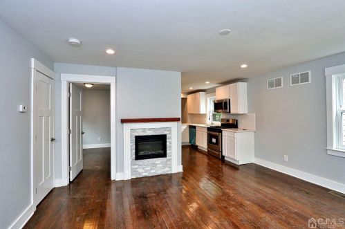 16 Charles St, Montclair, NJ 07042-2406