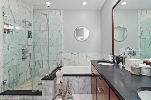 1921 Oakdale Ave, Chicago IL 60657-4026 exterior