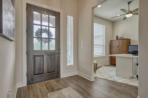 98 Lk Est Dr, Montgomery TX 77356-8066 exterior