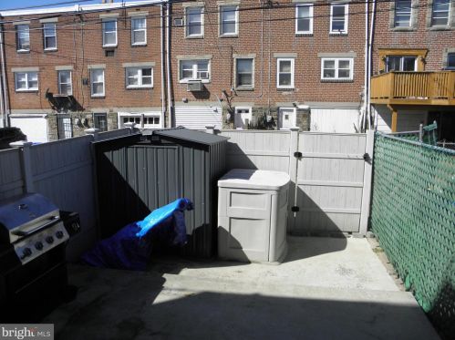 6366 Ditman St, Philadelphia PA 19135-3201 exterior