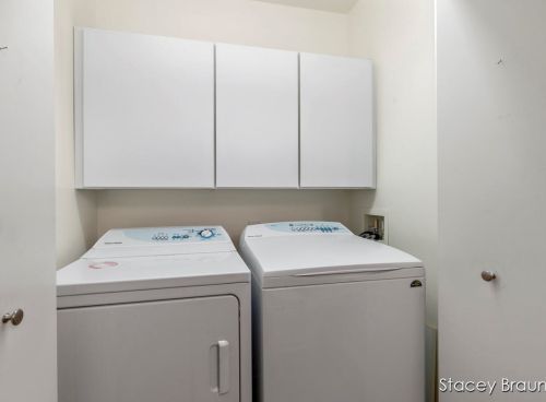 1730 Lisa Dr, Byron Township MI 49315-8006 exterior