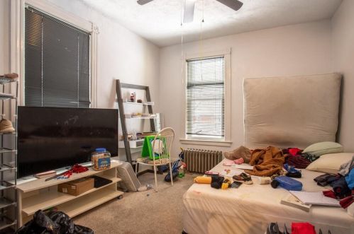 44 Uxbridge St, Worcester MA 01605-2502 exterior