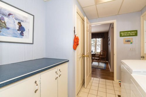 2910 5 St, Kalamazoo MI 49009-8589 exterior