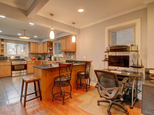 3050 Oakley Ave, Chicago IL 60636-3633 exterior