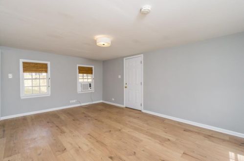 1831 Lyle Ave, Atlanta GA  30337-1204 exterior