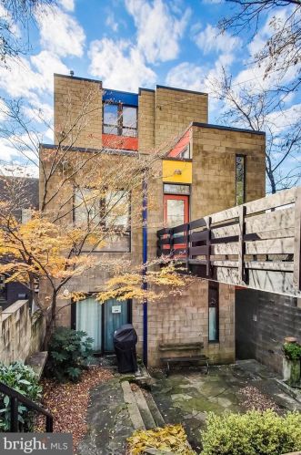 5171 Macarthur Blvd, Washington DC 20016-3315 exterior