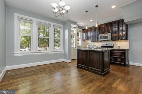 1922 1st St, Washington DC 20001-1480 exterior