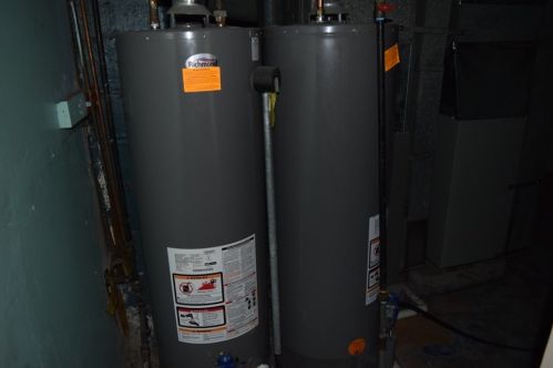 2322 Austin Ave, Chicago IL 60639-2206 exterior