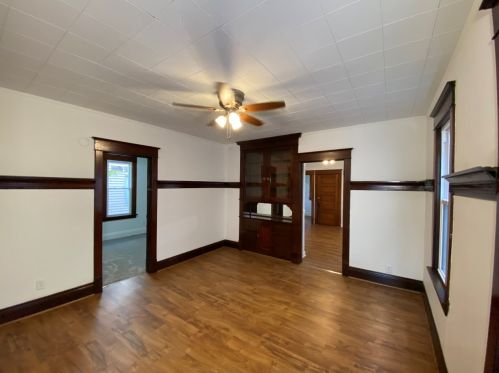 2136 28th St, Milwaukee, WI 53215-2424